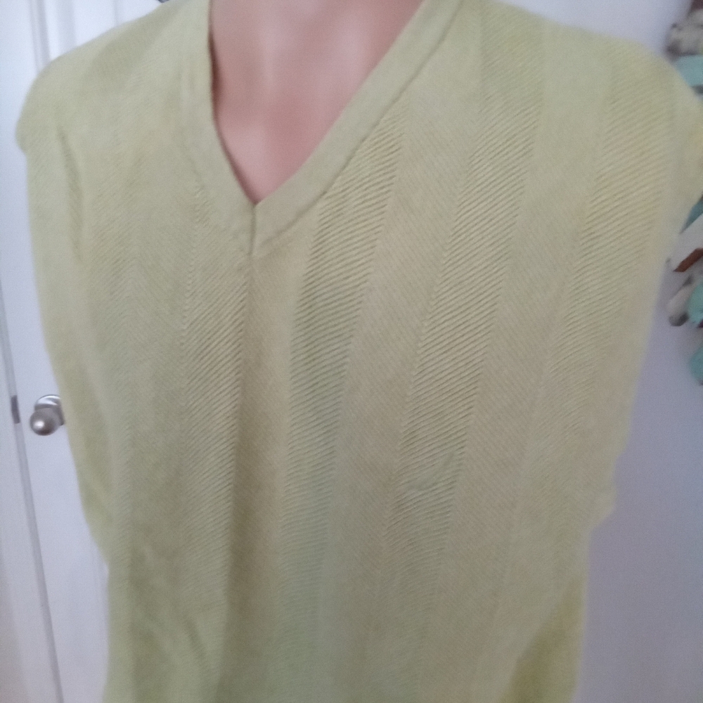 2-$10... Nautica Men's Size L V-Neck Sleeveless Sweater Vest- Light Lime Green